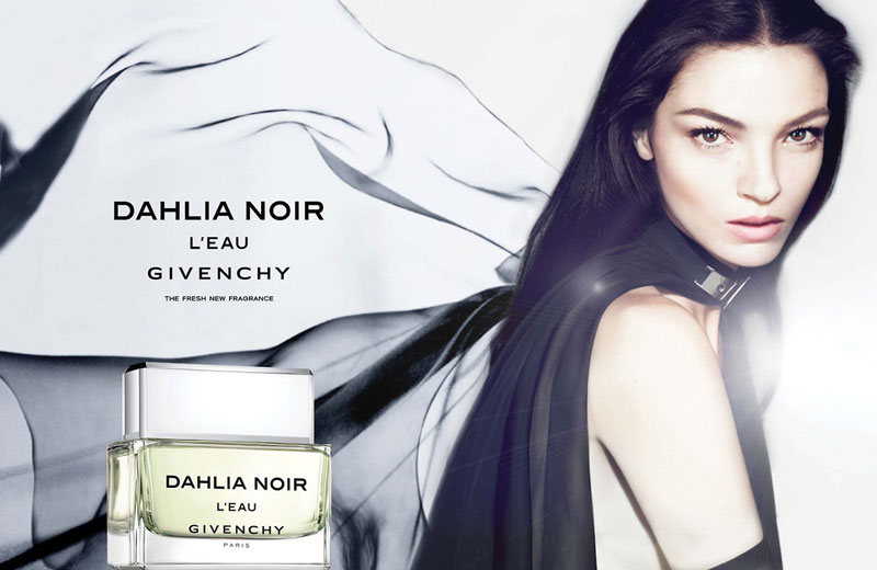 mariacarla-boscono-givenchy-dahlia-noir-leau