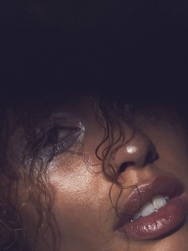 BEAUTY SCENE EXCLUSIVE Beauty Shadows by Bruno Baptista