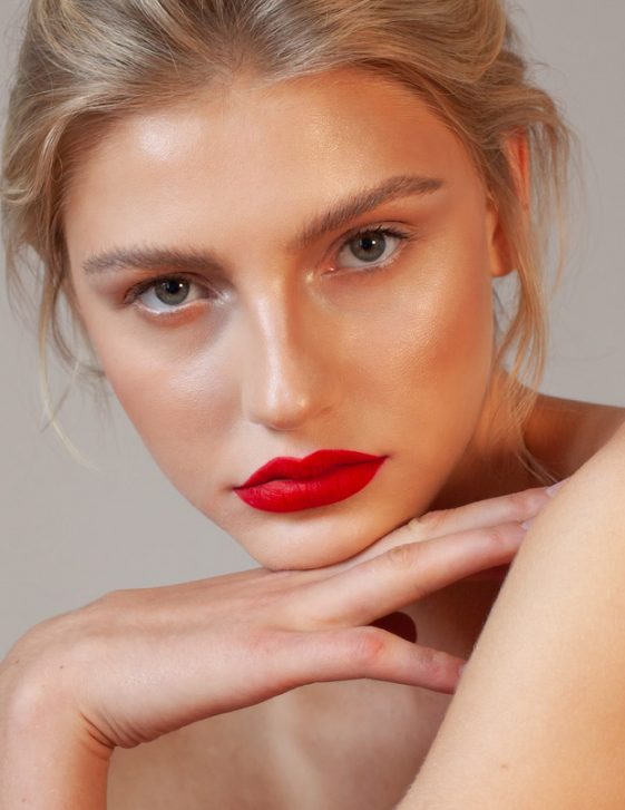 How Do You Keep Bleached Hair Healthy? - Beauty Scene