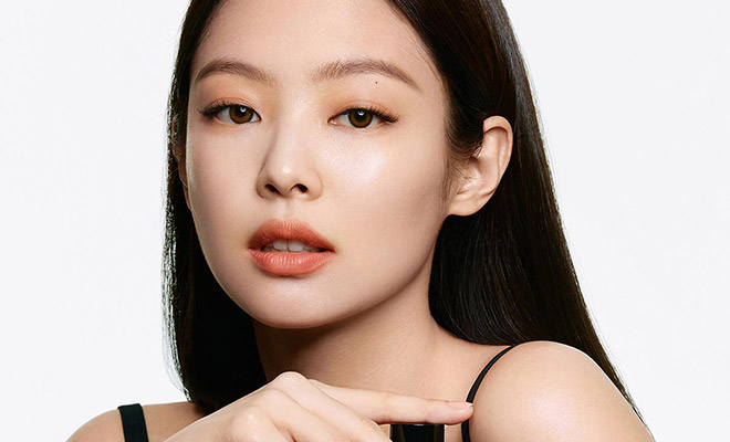 BLACKPINK'S JENNIE is the Face of HERA Silky Stay Foundation