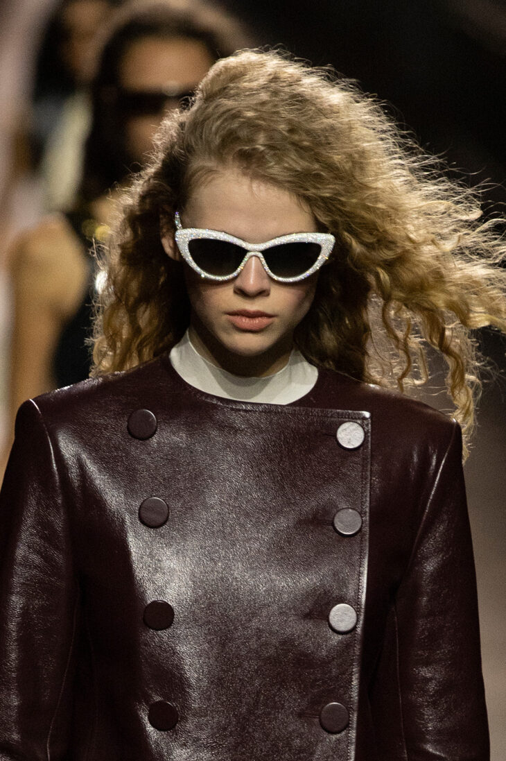 Louis Vuitton Fall 2014 Hair and Makeup, Runway Pictures