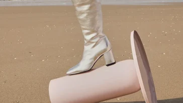 Shoe