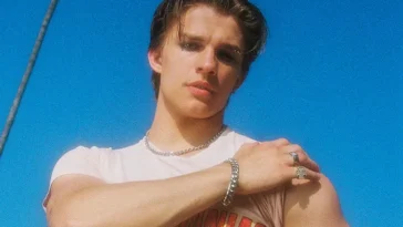 Alex Sampson