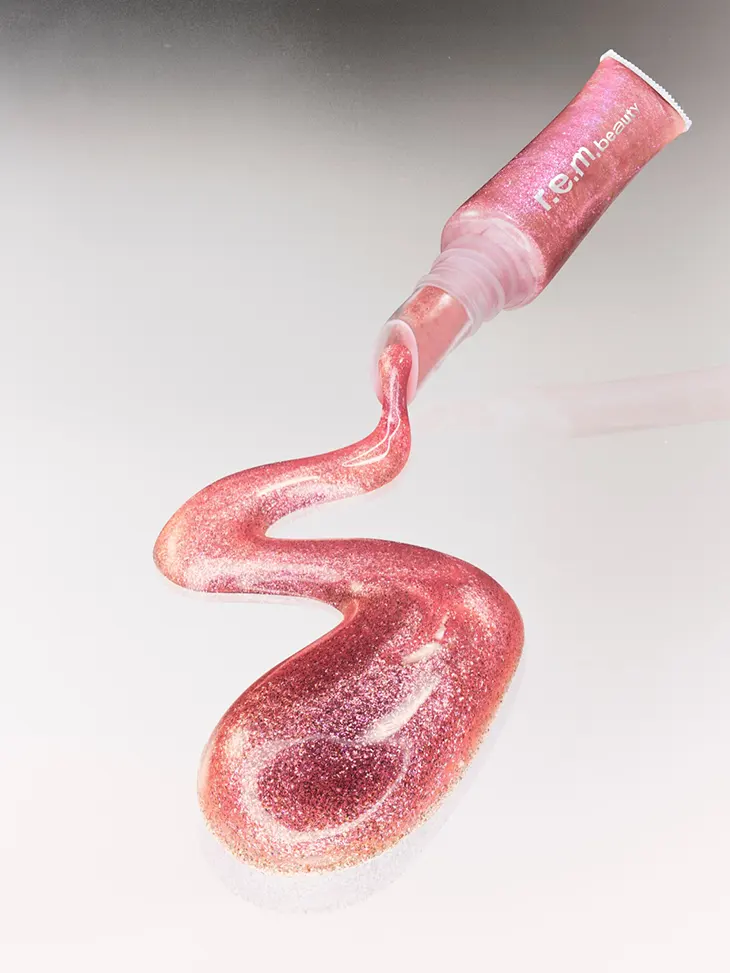 r.e.m. beauty Adds Y2K Twist with Glitter-Packed Lip Gloss Drop